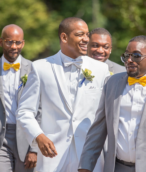 Real2Reel-Wedding-day-Groom-and-Groomsmen
